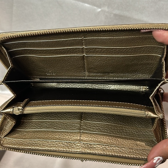 EUC Gucci bamboo wallet with box and tissues - Picture 8 of 11